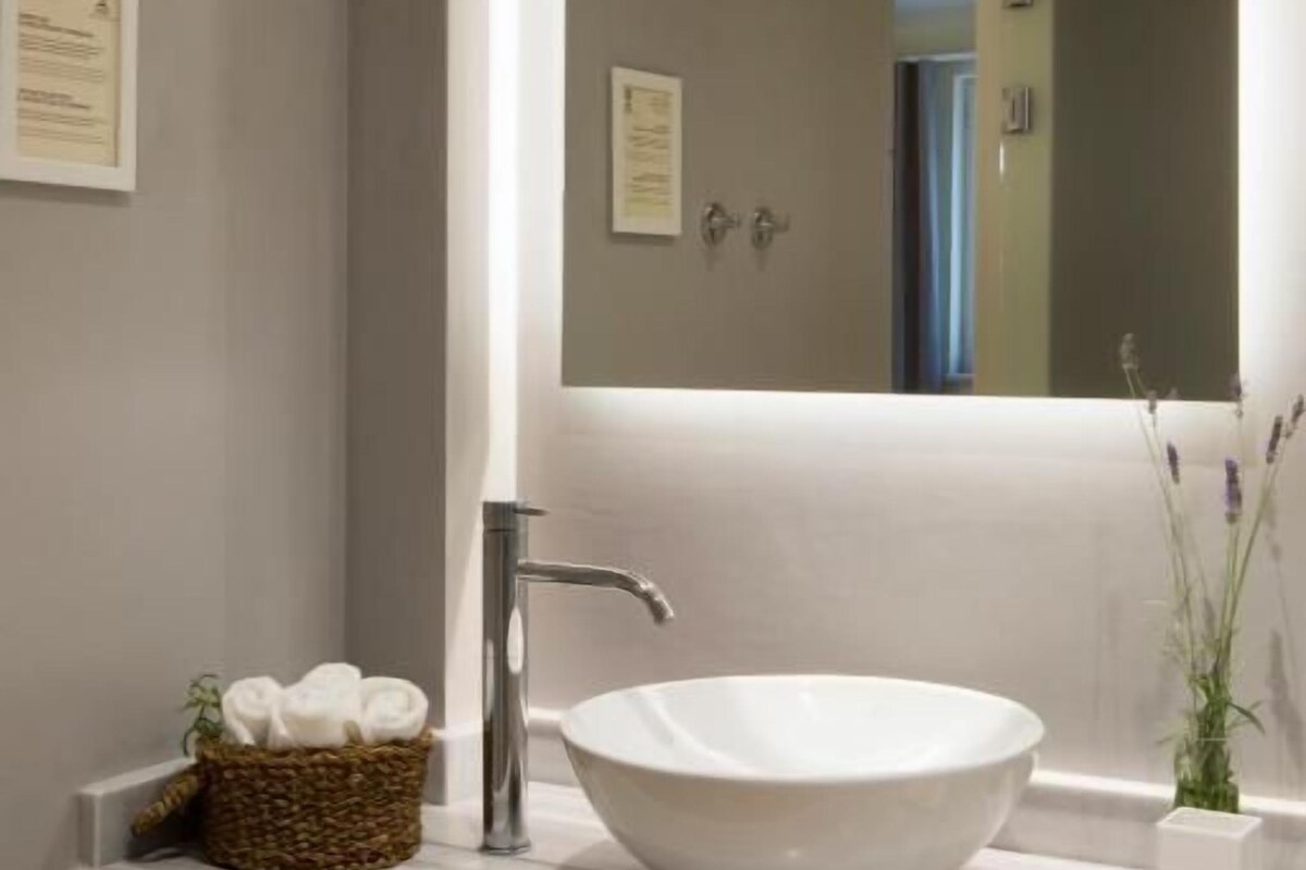 Deluxe Studio, Garden View | Bathroom