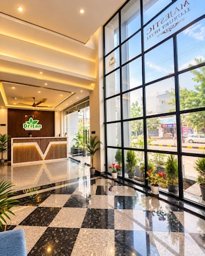 Ảnh chưa phân loại, 2 trong số 12 ảnh, nút