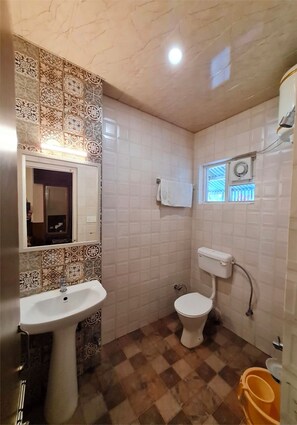 Ảnh chưa phân loại, 3 trong số 28 ảnh, nút