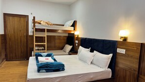 Room - Hotel Diplomat (Shimla)