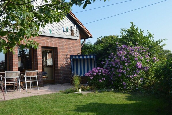 Terrace/patio - Holiday home with 2 bedrooms (Wurster Nordseeküste)