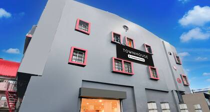 Townhouse Science City Hotel Mannat