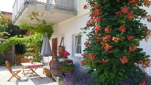 Outdoor dining - Riether holiday apartments (Friedrichshafen)
