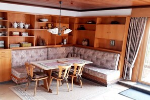 Dining - Sarah in the Waldgrund holiday home (Baiersbronn)