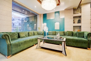 Unclassified image, 3 of 39, button - OYO Townhouse Prayagraj Central (Prayagraj)