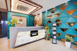 Unclassified image, 2 of 39, button - OYO Townhouse Prayagraj Central (Prayagraj)
