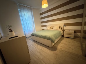 Room - Gerenzone Bridge a due passi dal centro (Lecco)
