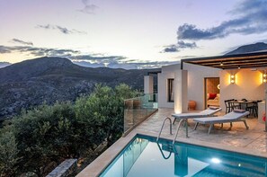 Pool - Holiday home in Plakias with swimming pool (Plakias)