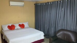 Unclassified image, 4 of 18, button - OPTIZEE HOTEL & SUITES (Ikeja)