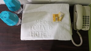 Deluxe Double Room, Non Smoking, City View | Bathroom amenities - Red Tomato Hotel - self check in (Labuan)