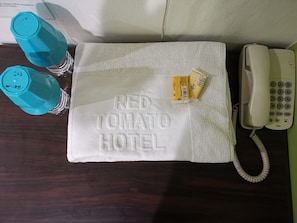 Unclassified image, 5 of 6, button - Red Tomato Hotel - self check in (Labuan)