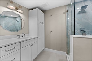 Bathroom - Naples Studio • Private Patio | Vanderbilt Beach + Mercato | Starfish Cottage (Naples)
