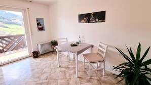Dining - Holiday apartment with 1 bedroom (Bad Peterstal)