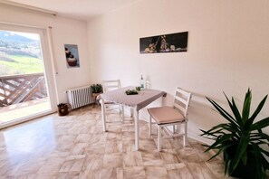 Dining - Holiday apartment with 1 bedroom (Bad Peterstal)