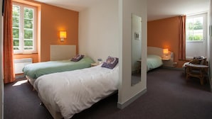 Unclassified image, 2 of 44, button - Hotel Du Lion D'or (Manzac-sur-Vern)