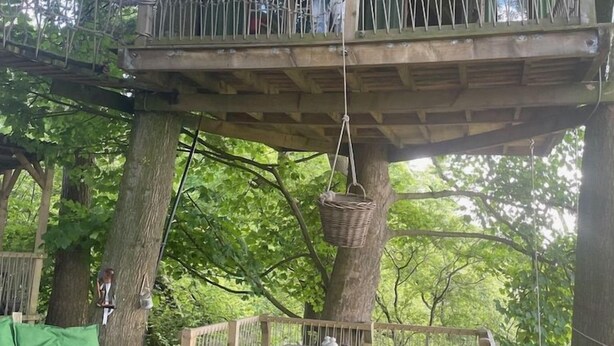 Outdoor dining - Owl Lodge (Wrexham)