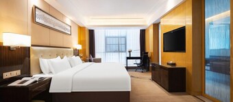 Greentree Inn Zhuma Railway Station Qian Plaza Branch