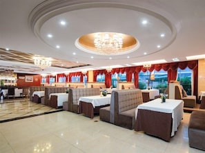 Ảnh chưa phân loại, 3 trong số 28 ảnh, nút