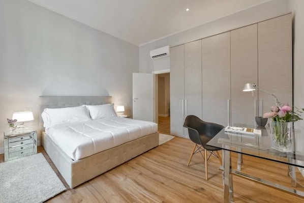 Room - Santa Croce Terrace Deluxe (Florence)