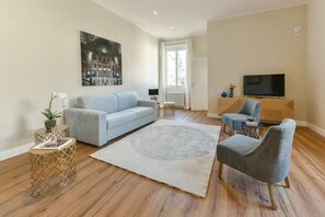Living area - Santa Croce Terrace Deluxe (Florence)