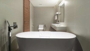 Unclassified image, 3 of 9, button - Solaria Flamigo Cat Ba Luxury Resort (Hai Phong)
