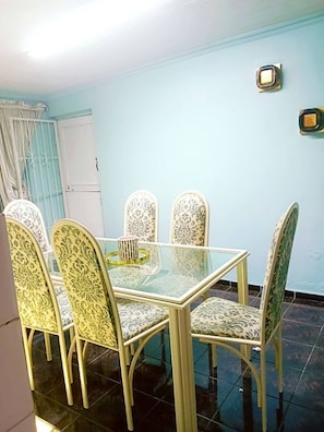 Unclassified image, 3 of 12, button - Room-adam's Central Stays (Cape Town)