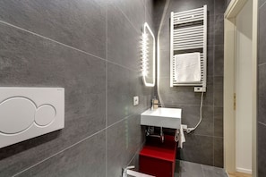 Bathroom - Mamo Florence - Ricasoli Apartment (Florence)