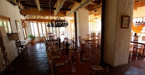 Dining - Antbear Lodge (Umtshezi)
