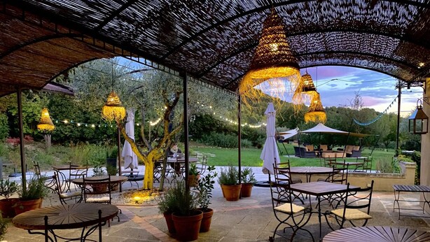 Unclassified image, 1 of 36, button - Hotel Auberge La Feniere (Cadenet)