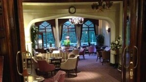 Dining - The Oakwood Hall Hotel (Bingley)