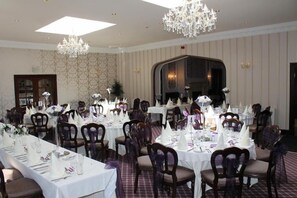 Unclassified image, 5 of 39, button - The Oakwood Hall Hotel (Bingley)