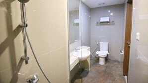 Bathroom - Diara Hotel Cileungsi (Cileungsi)