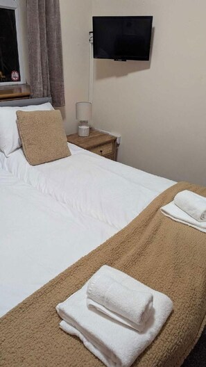 Room - OYO Princetown Lodge (Tredegar)