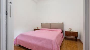 WiFi, bed sheets