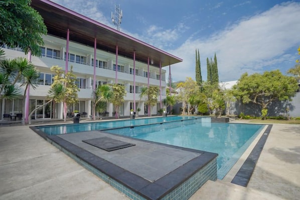 Pool - Aster Hotel (Batu)
