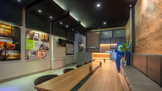Unclassified image, 1 of 13, button - Lively Hotel City Center Surabaya (Surabaya)