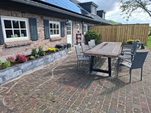 Vacation home in Brabant for groups of up to 8 people with private bathrooms