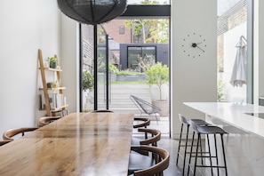 Dining - Bold Design in Battersea, by Veeve (London)