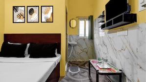 Room - Hotel O Madhyamgram Railway Junction (Kolkata)