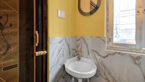 Bathroom - Hotel O Madhyamgram Railway Junction (Kolkata)