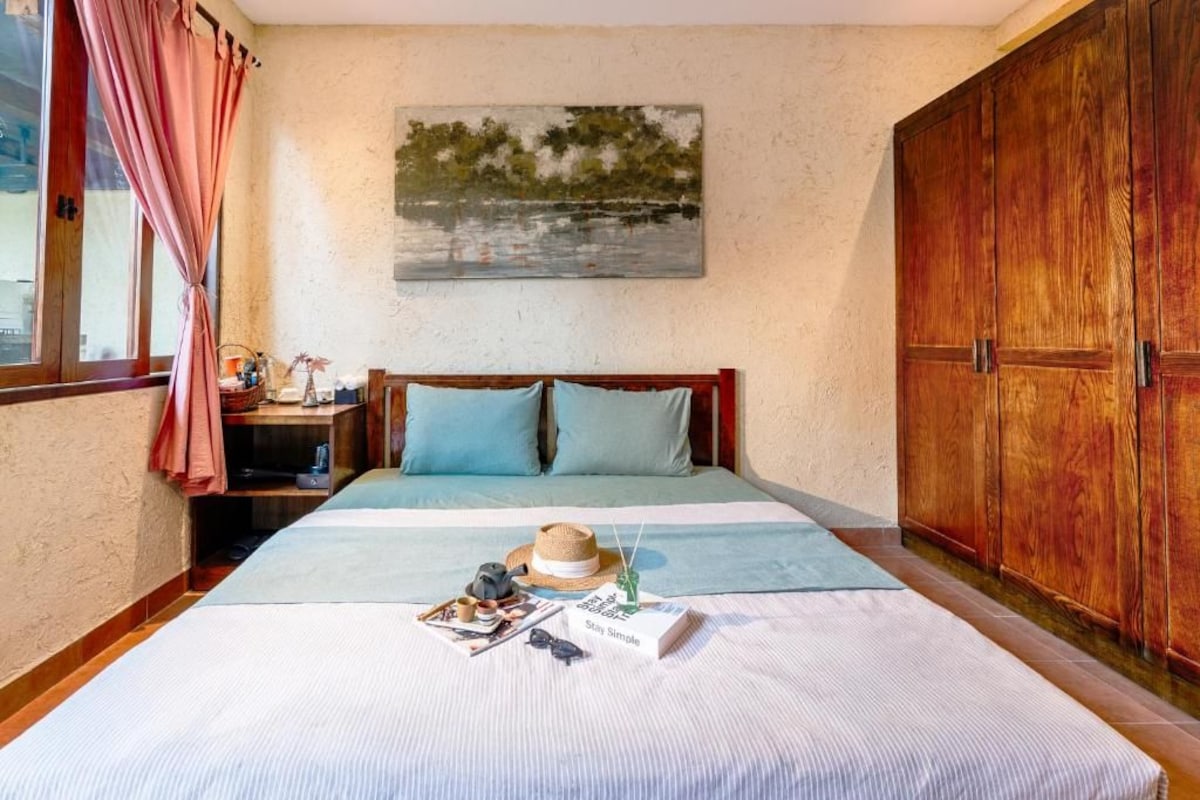 Chambre Deluxe Double ou avec lits jumeaux, vue jardin | Bureau, rideaux occultants, Wi-Fi gratuit