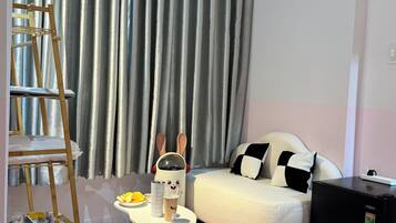 Luxury Studio, Balcony | Blackout drapes, iron/ironing board, WiFi (free)