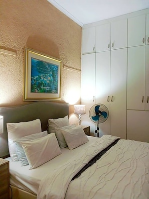 Room, 1 Bedroom - Room-adam's Central Stay in Saltriver Ca (Cape Town)