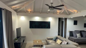 Smart TV - Beach & Pool - Central Maharepa - Villa Tepua (MOOREA)