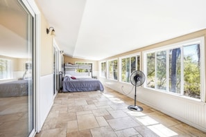 House, 5 Bedrooms - Divine Estate (Valley Center)