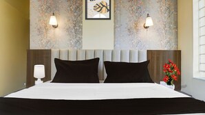 Room - Collection O Veerbhadra Nagar Baner (Pune)