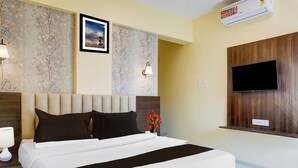 Room - Collection O Veerbhadra Nagar Baner (Pune)