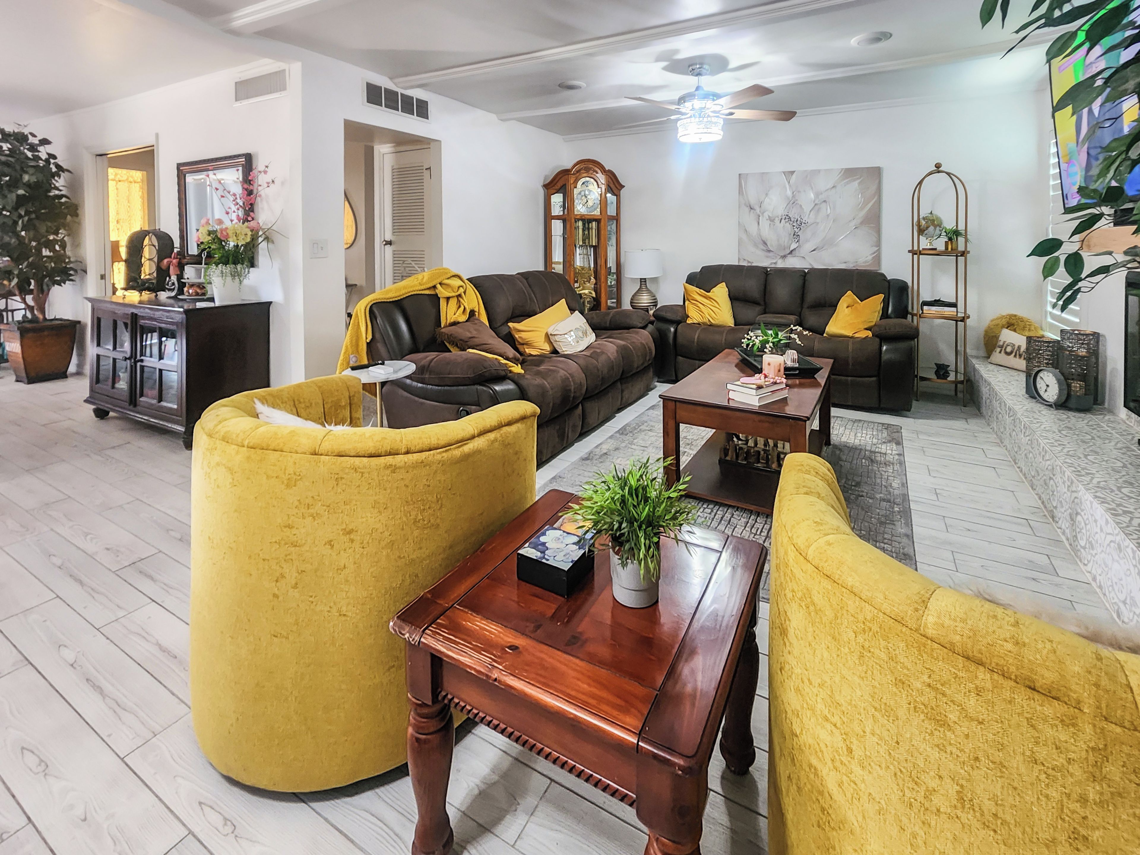 House, Patio | Lobby