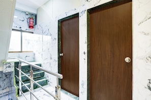 Ảnh chưa phân loại, 4 trong số 24 ảnh, nút