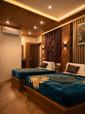 Unclassified image, 5 of 17, button - Saima Luxury (Srinagar)